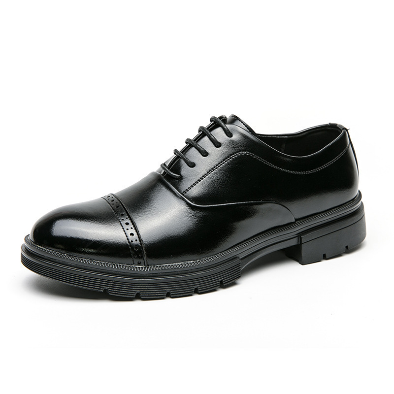 2024 zapatos de cuero brillantes zapatos de hombre estilo inglés de negocios zapatos de trabajo casuales versátiles casados zapatos de hombre