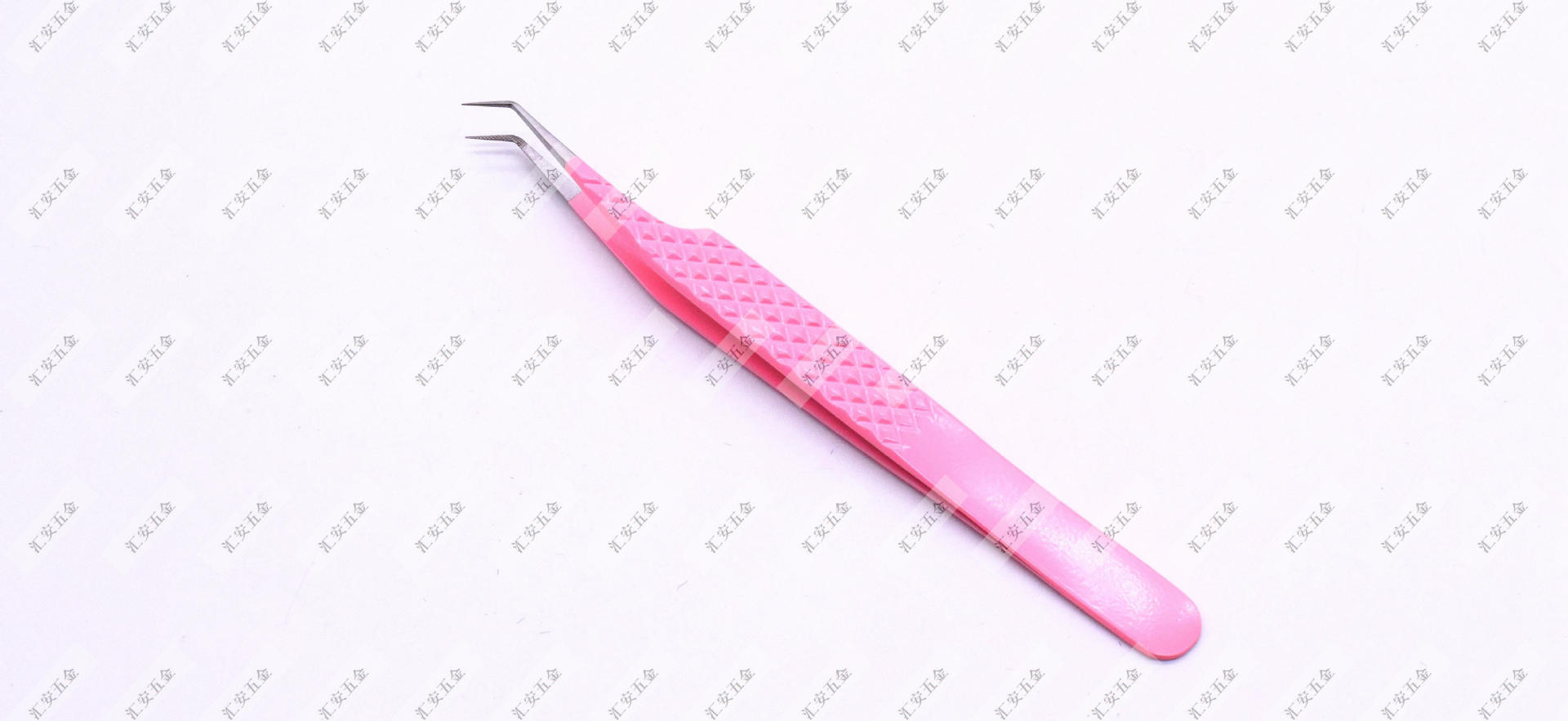 Factory supplies pink embossed fiber-tipped tweezers, fiber tips, high-precision serrated eyelash extension tweezers.