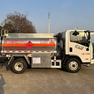 跨境非洲重汽豪沃8X4油罐车液体柴汽油运输30方油罐车运油车