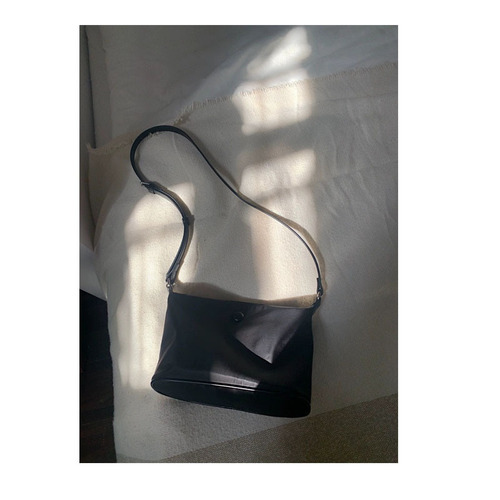 2024 summer small fresh shoulder dumpling bag Korean version ins portable waterproof nylon Oxford cloth armpit small bag for women