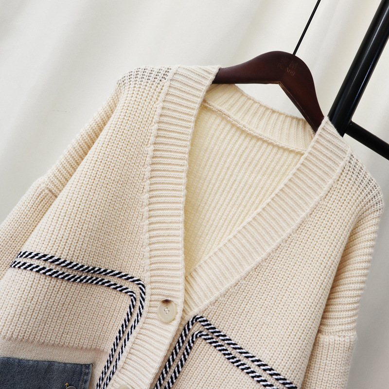 Damenbekleidung 2024 Herbst und Winter neue lockere Spleißen Denim-Strickjacke Design Lazy Style Pullover Jacke Damentrend_voghion.com