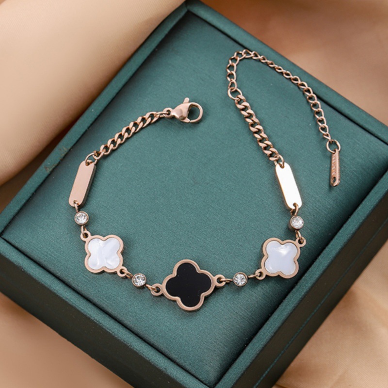 Ventas transfronterizas calientes nuevas pulseras de acero de titanio personalidad femenina de alto nivel diseño ligero de lujo moda temperamento versátil joyería de acero de titanio image 80