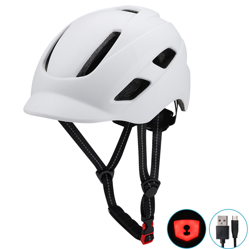 Transfronterizo nuevo casco integrado montar en bicicleta equipo casco hombres y mujeres tapa protectora casco con luz trasera