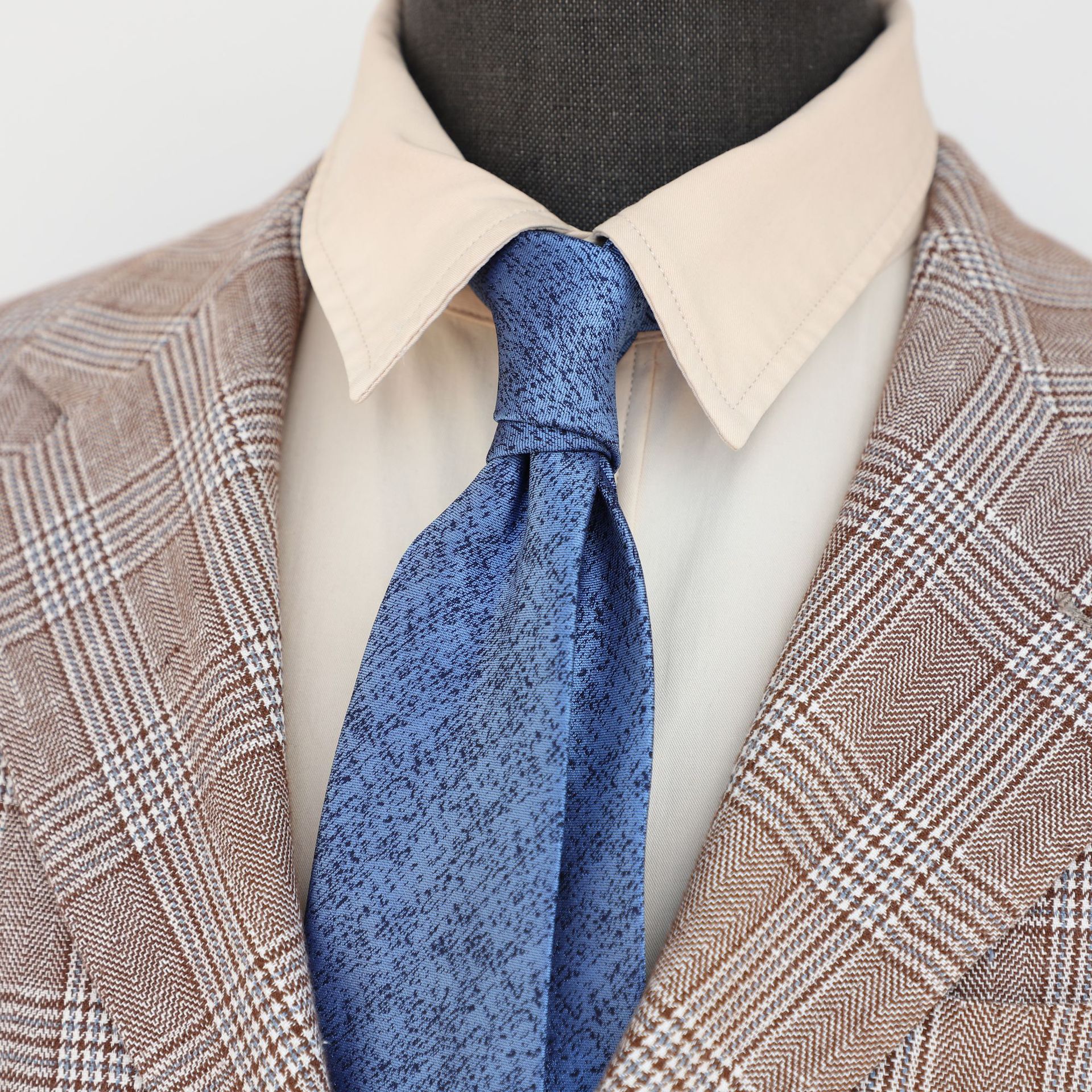 Cravatta formale da uomo, da lavoro, nera, con motivo marrone scuro, da 8 cm, tinta unita_voghion.com