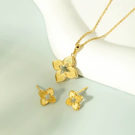 项链;耳钉;耳扣