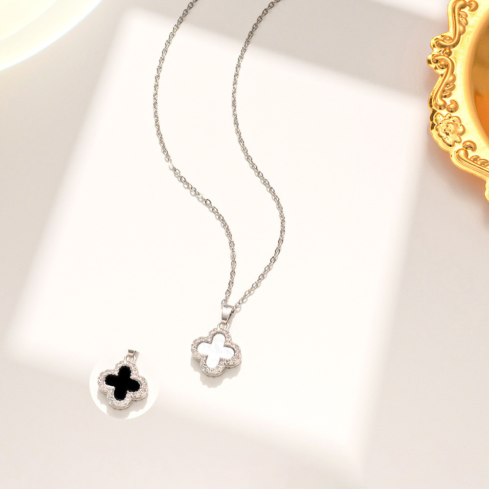 Shake sound explosion full diamond four-leaf clover titanium steel necklace women's double-sided design sense clavicle chain 18k gold neck chain women wholesale