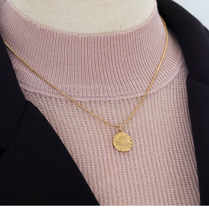 Baroque Style Chrysanthemum Titanium Steel Pendant Necklace Colorza_colorza_4