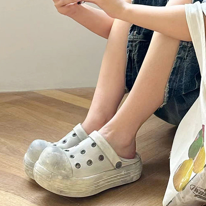 Men's and Women's Hole Shoes Mickey Big Head Old Dirty Shoes Casual Sandals Summer Niche Thick-soled Height-increasing Slippers