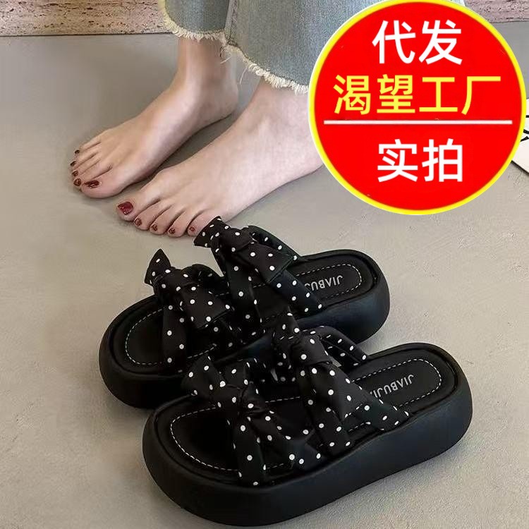 一脚蹬2026年小众春夏季新款波点蝴蝶结厚底舒适增高防滑拖鞋时尚