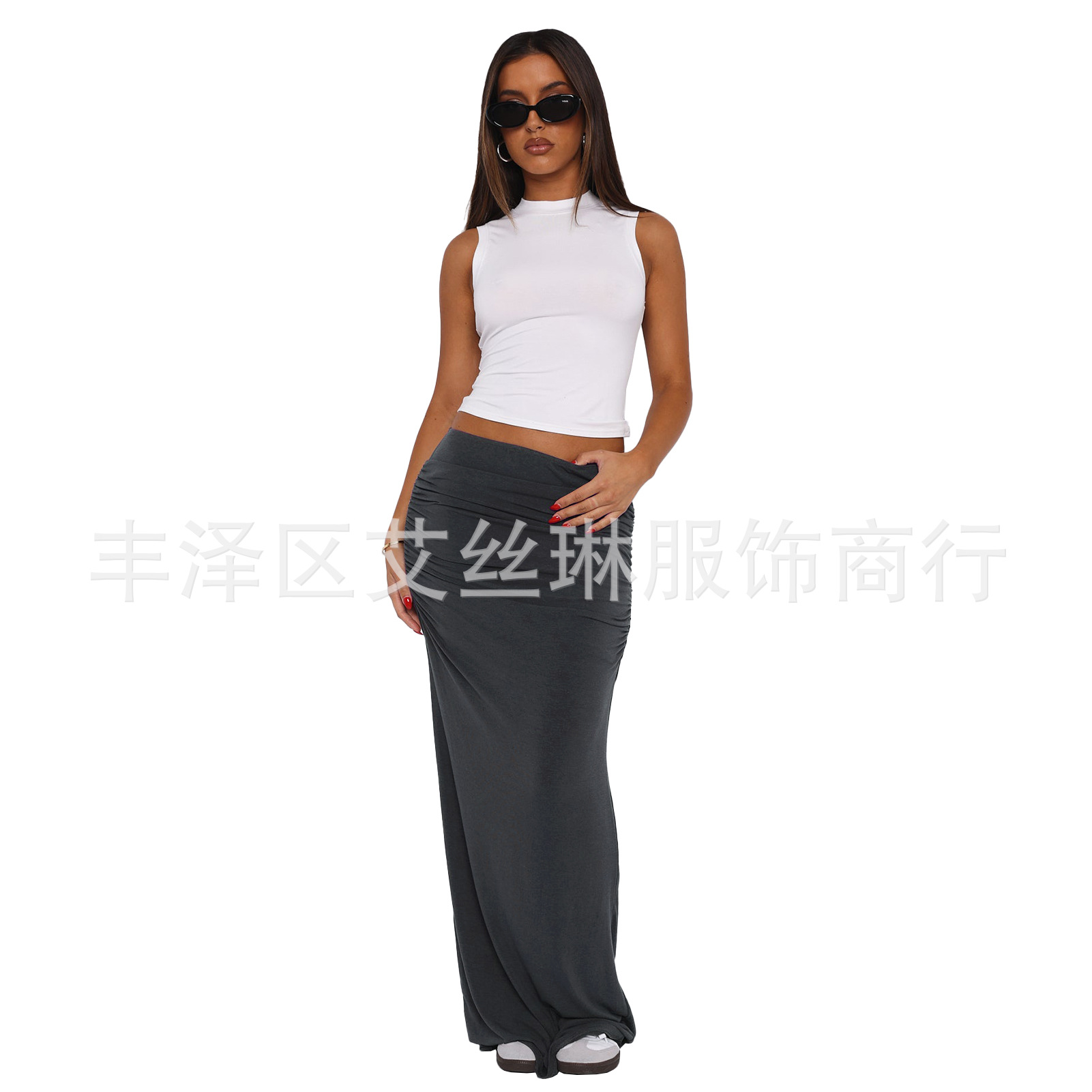 6733 深灰色模特图1.jpg