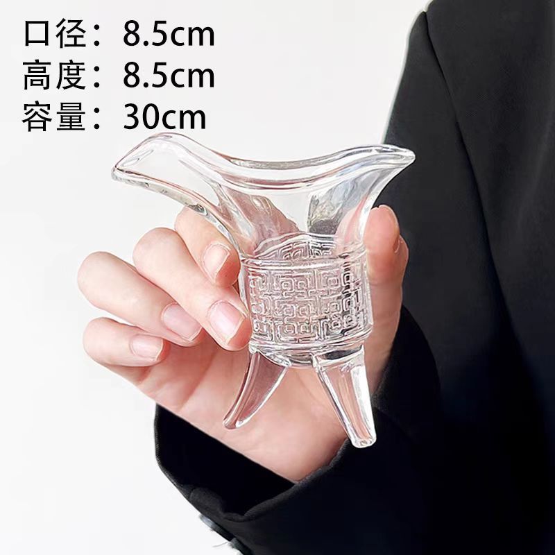 Taza del emperador antigua taza de licores personales caseros taza de tres patas taza creativa antiguo barril de vino de vidrio dispensador de licores