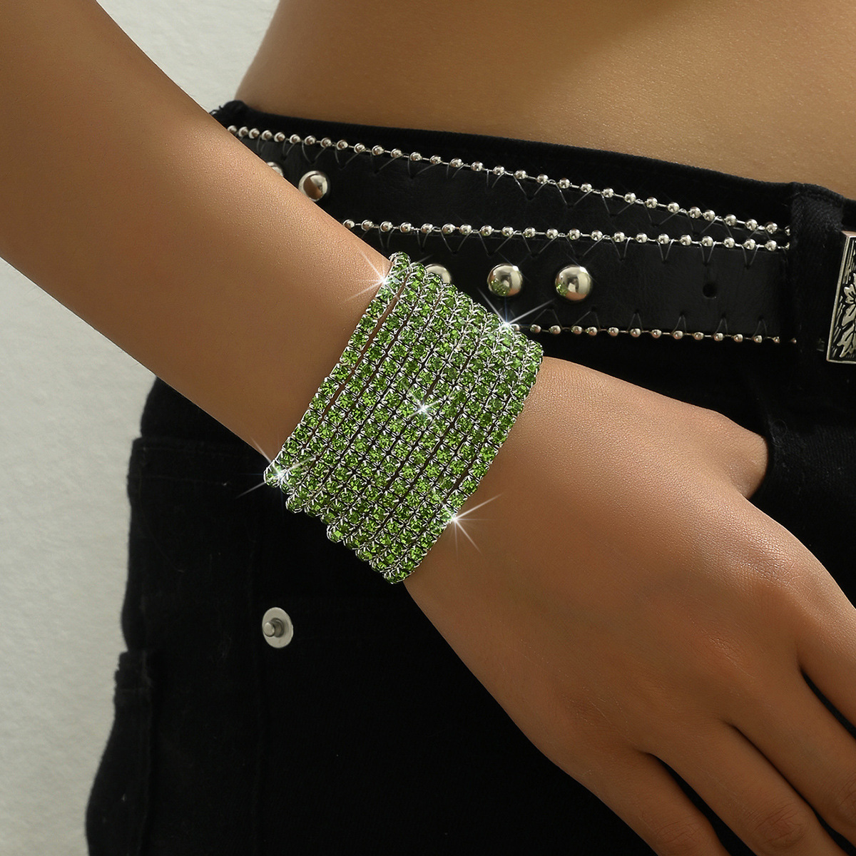 Minimalist Stackable Layered Bracelets For Daily Style Jewelry_voghion.com