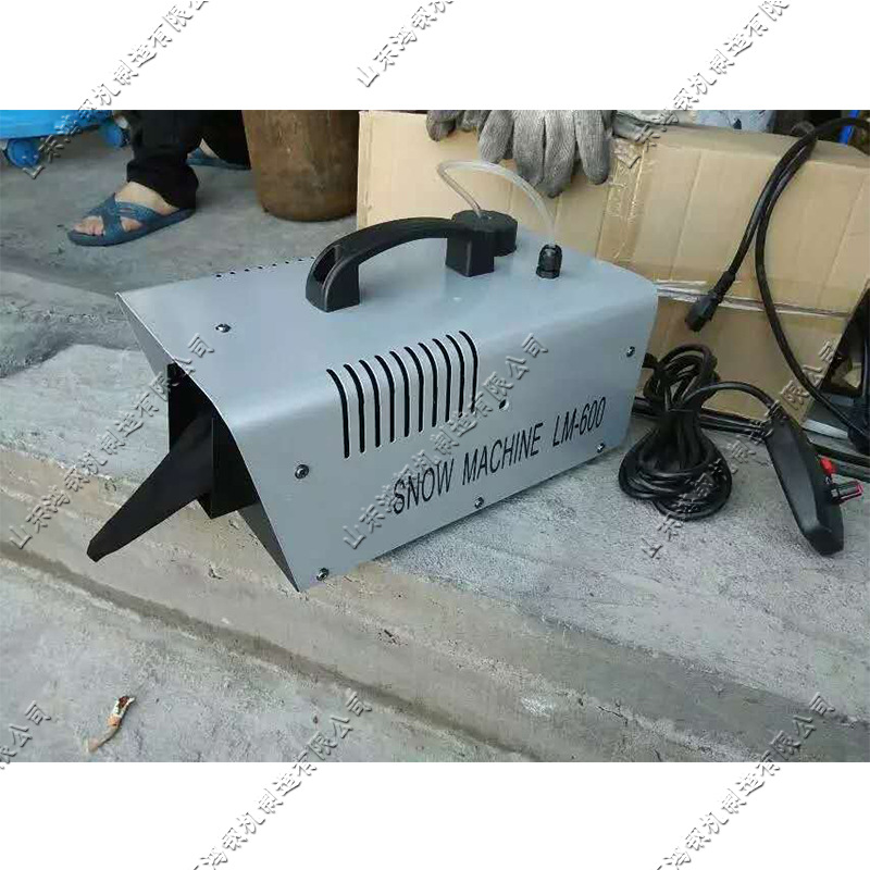 元旦晚会活动雪花机 广告拍摄效果雪花设备 户外庆典造雪机