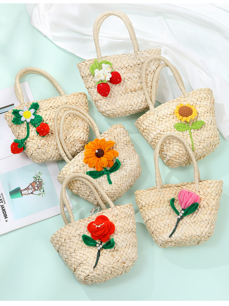 Women's Straw Flower Cute Vacation Streetwear Weave Bucket String Straw Bag display picture 1