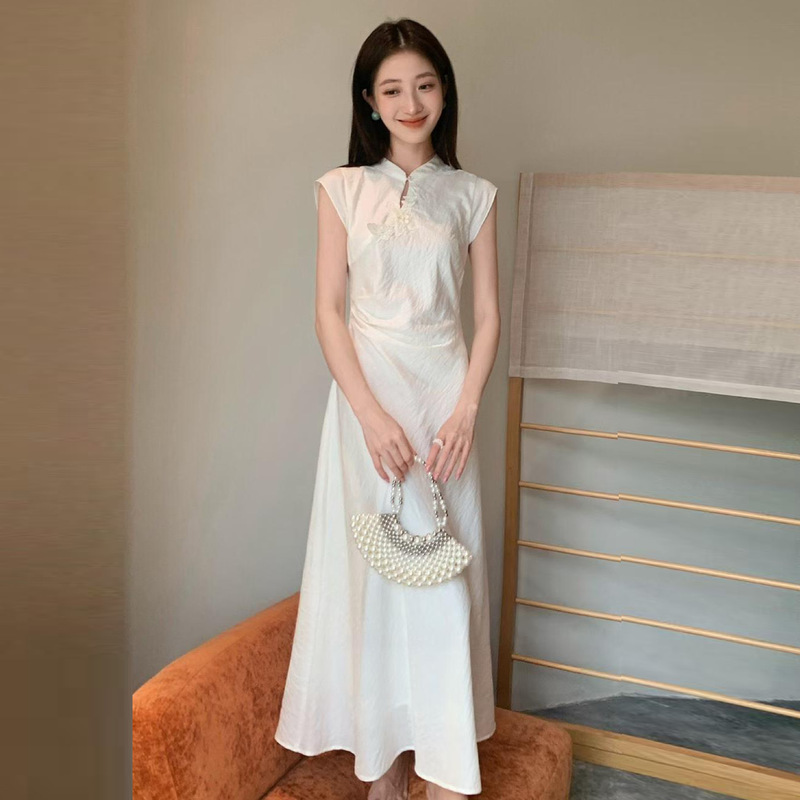 Oriental | Fashionable [Tencel + Acetate] New Chinese-Style Satin Stand-Collar Pleated Waist-Cinching Embroidered Dress 22937