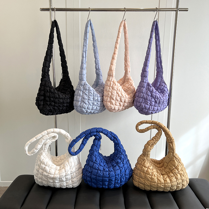 Popular Women's 2023 New Personalized Design Pleated Cloud Large Capacity One Shoulder Crossbody Tote Bag_voghion.com