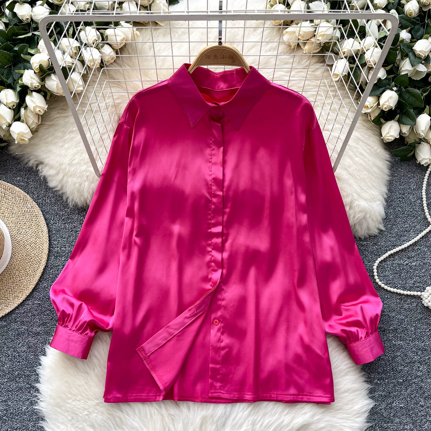 Чрезвычайно простой атласный цвет Polo воротник рубашка женская осень сплошной цвет свободный тонкий ниша легкий роскошный топ