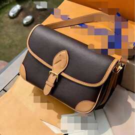 凯瑞奥包包carryall牛角法棍包老花邮差枕头包托特时尚休闲女包