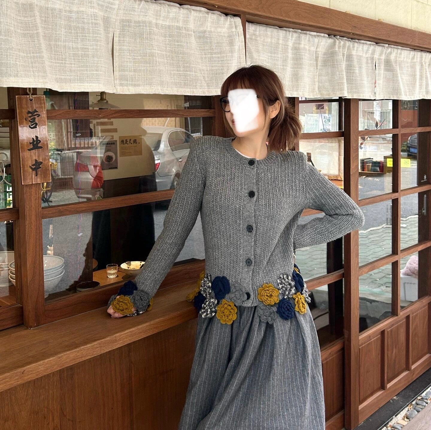 2025秋冬新款小众设计感立体山茶花手工钩花毛衣慵懒风针织开衫女