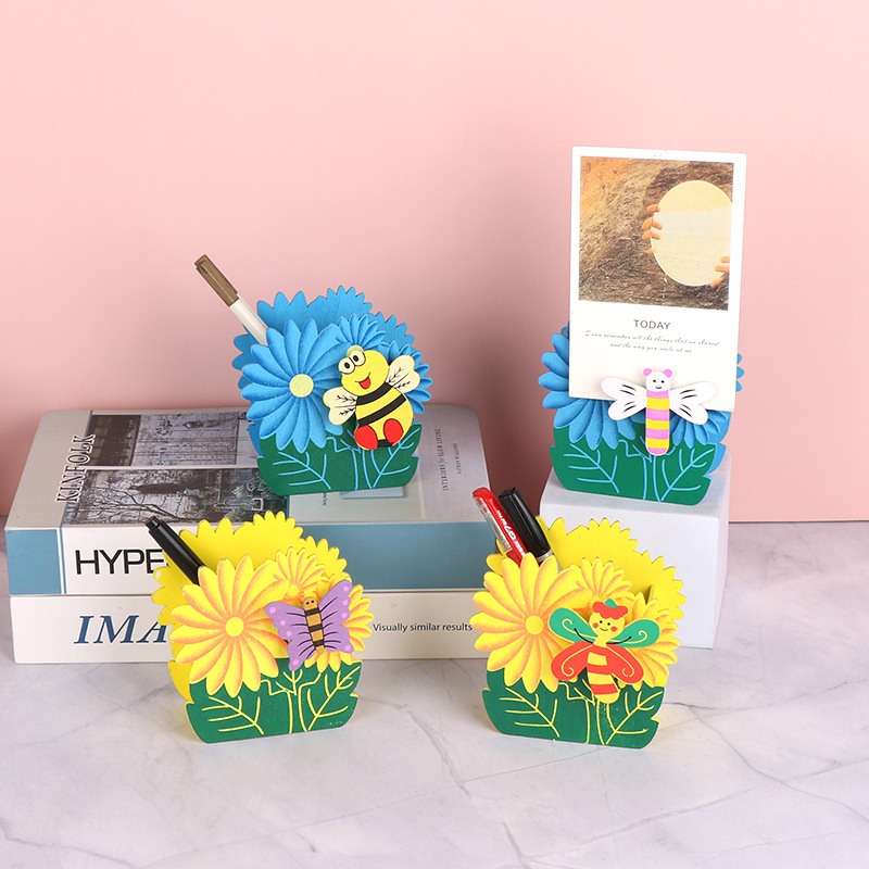 跨境新款木制工艺品儿童木制文具笔筒花卉卡通昆虫造型桌面笔筒