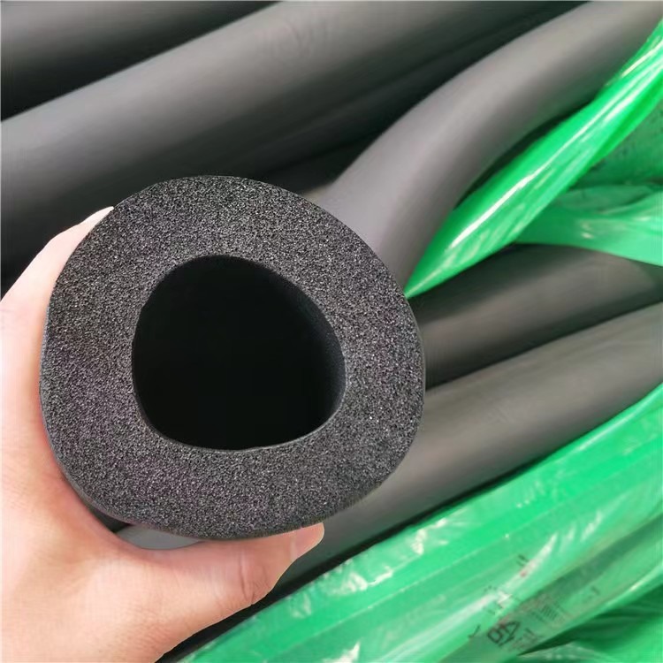 Tubo de plástico de caucho de grado b1 tubo de espuma retardante de llama mayorista aire acondicionado doméstico tubería de alcantarillado tubería esponja anticongelante tubería aislante térmica