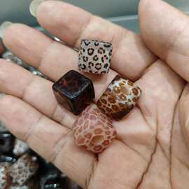 14mm烤漆云雾豹纹方块 DIY手工串珠散珠串笔手机链挂件饰品配件