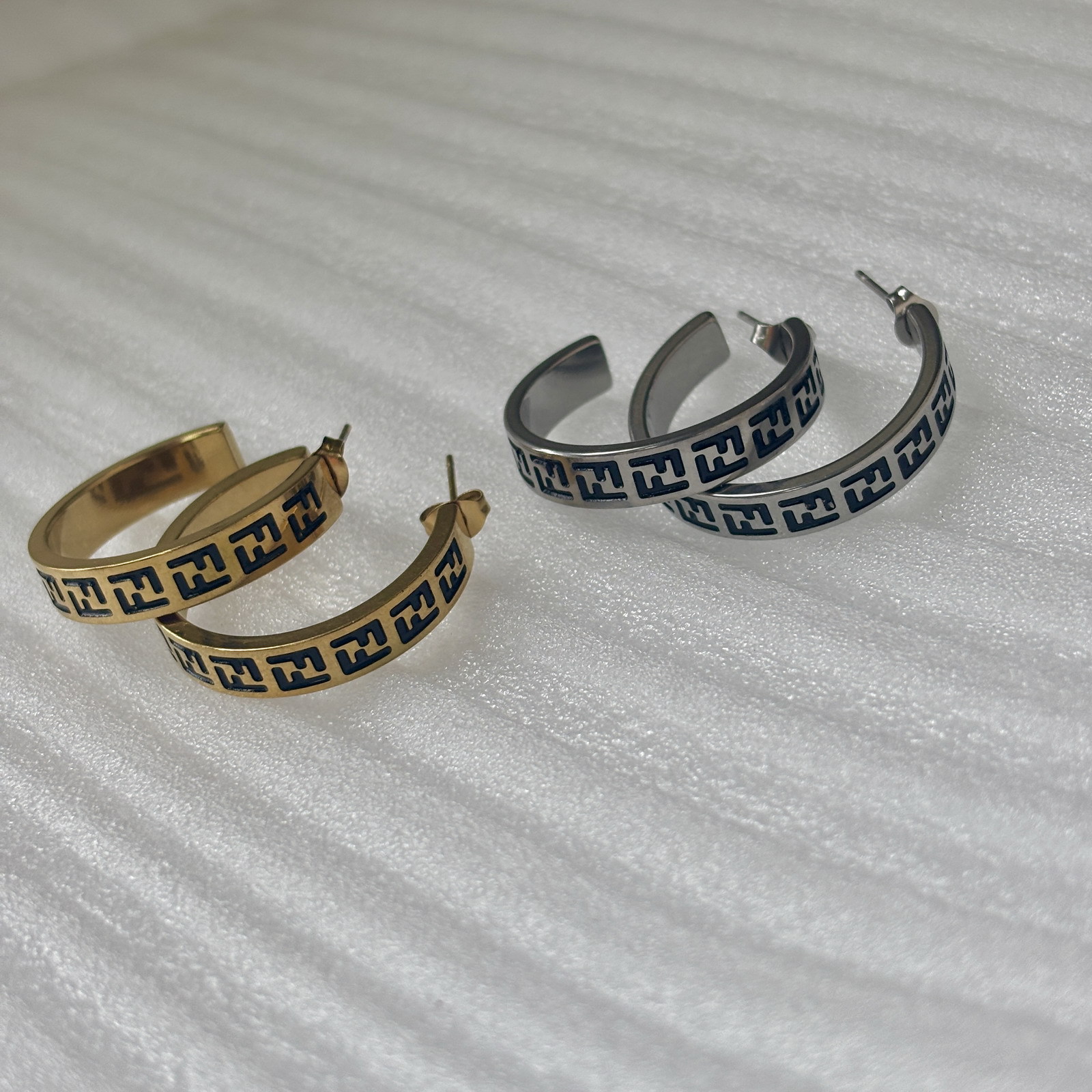 Classic Letter F Earrings for Women, Stylish and Trendy, Versatile with a High-End Feel, Stainless Steel Hoop Earrings