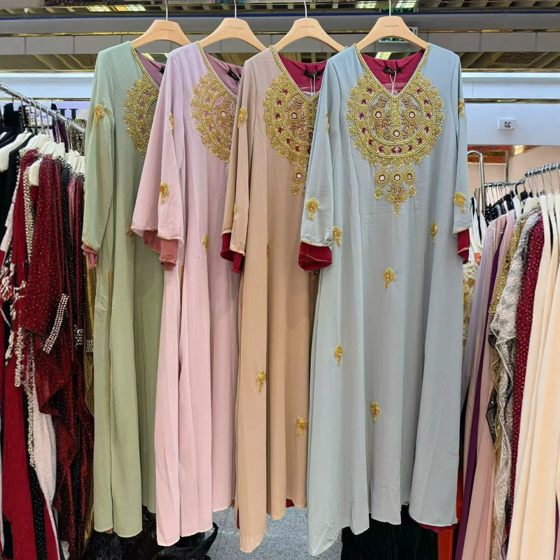 Fashionable Foreign Trade Hand-Embroidered Color-Blocking Dress for Women, 2026 New Style, Heavy Craftsmanship, Loose Fit, Plus Size, Elegant Long-Sleeve Gown Fashionable Foreign Trade Hand-Embroidered Color-Blocking Dress for Women, 2026 New Style, Heavy Craftsmanship, Loose Fit, Plus Size, Elegant Long-Sleeve Gown