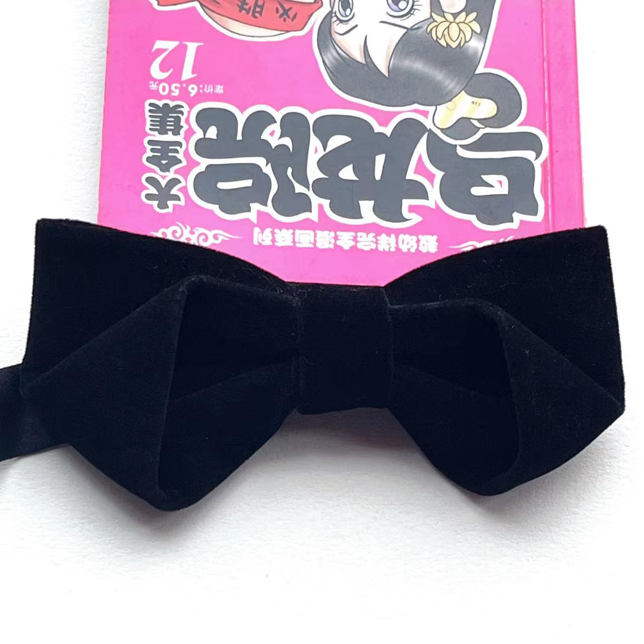 8 자 수염이 달린 골든 벨벳