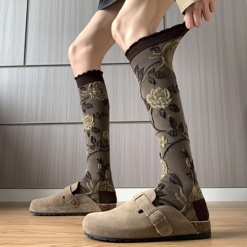 French Retro Style Brown Calf Socks with Rose Embroider, High-End, Fashionable and Slimming Look, Early Autumn Knee-High Half Socks