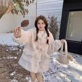 白色甜美仿兔毛绒小个子牛角扣外套女冬季宽松保暖连帽上衣羊羔绒