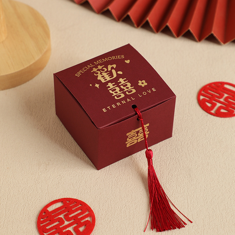 Nueva caja de caramelo cuadrado chino caja de dulces de la boda estilo chino caja de regalo de la borla caja de dulces al por mayor