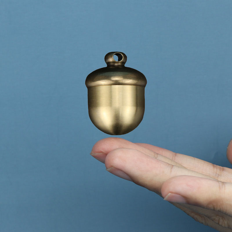 Latón ACORN llavero diseño creativo roble fruta forma bolsa accesorios colgante a prueba de humedad de almacenamiento pequeña caja de la medicina