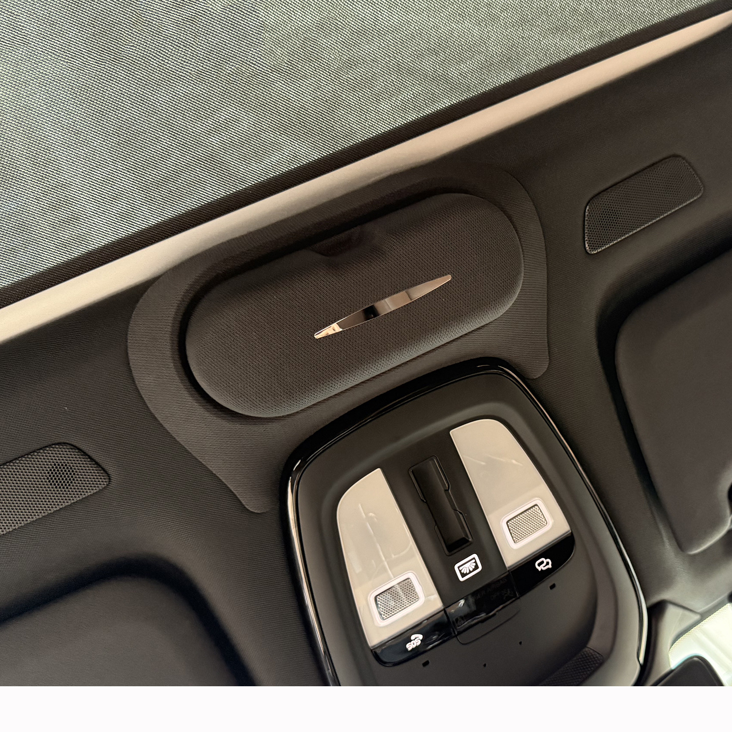 Suitable for 18-26 Volvo Xc60Xc90S90V90S60 Car Glasses Case Glasses Clip Storage Box