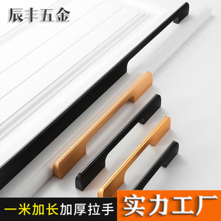 �S��ֱ���F�����s�X�Ͻ��T���ֺ�ɫЬ��������һ�׼��L�T����