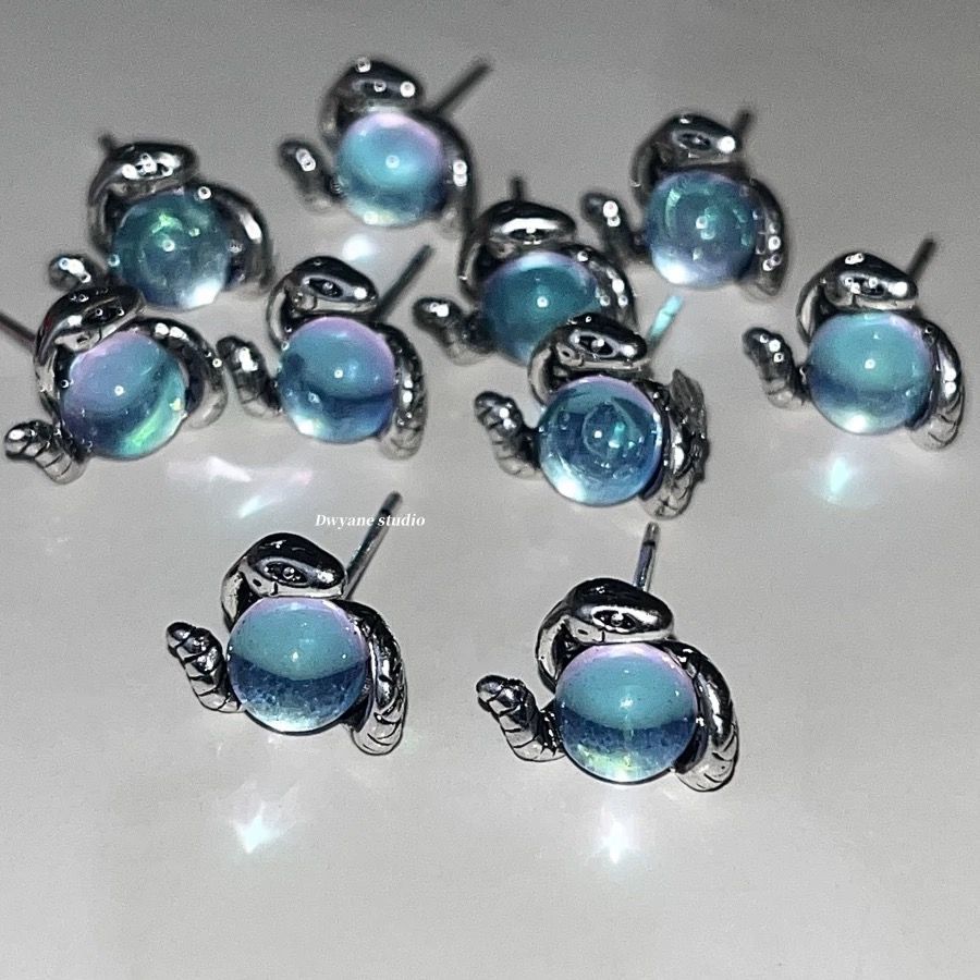 Medusa Eyes Earrings Men's High-End Design Topaz Women's Trendy Simple Cold Style Cross-Border Earrings Wholesale