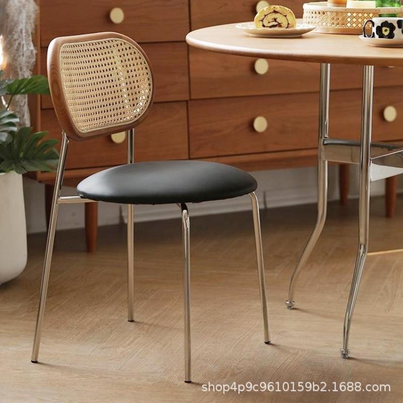 Silla de comedor de caña nórdica diseñador de hogar minimalista de lujo ligero golpe antiguo silla de comedor de madera roja en línea