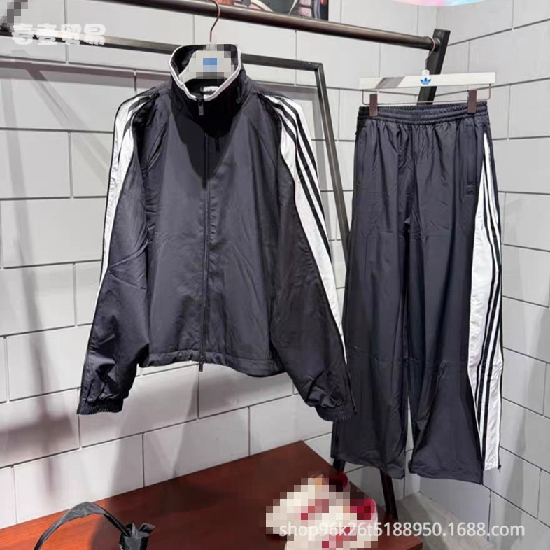 Spring and Autumn Embroidered Logo Sleeve Zipper Suit Jacket Windbreaker Jacket 9204+9206 Cardigan Suit Couple Style Men