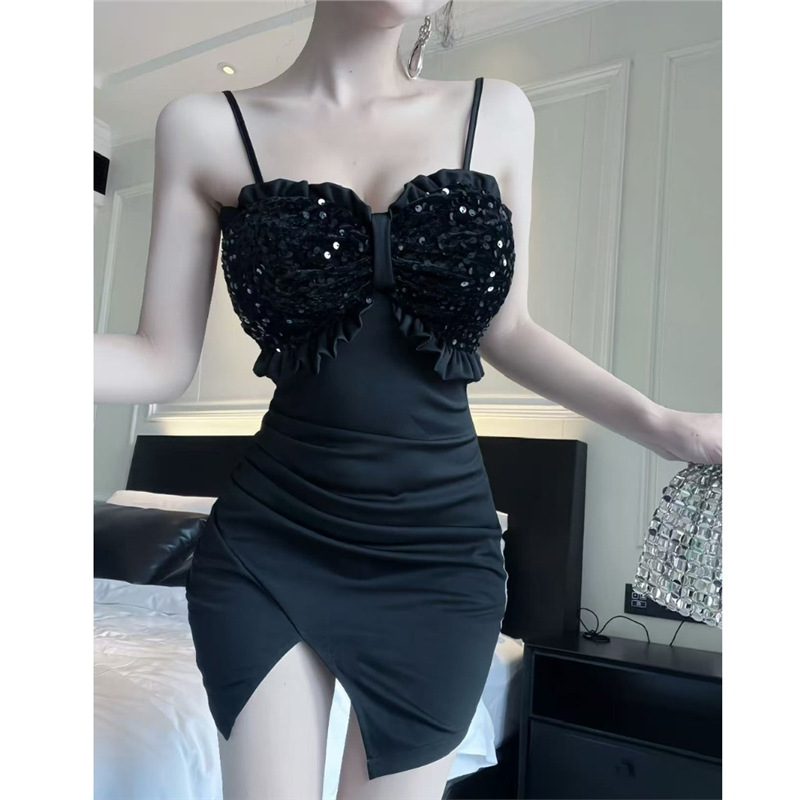 New Chic and Elegant Slim Dress, Feminine Low-Cut Sequin Splicing Short Suspender Bottoming Hip-Hugging Dress