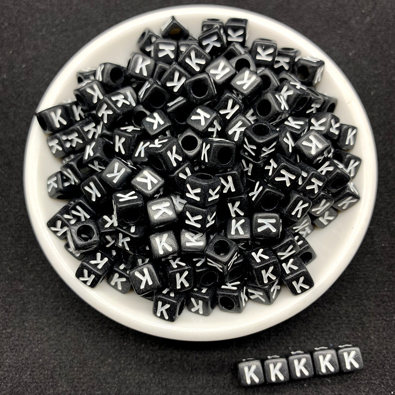 26 letras cuadradas blancas acrílicas de fondo negro inglés de una sola letra diy accesorios de beads material de beads sueltos image 17