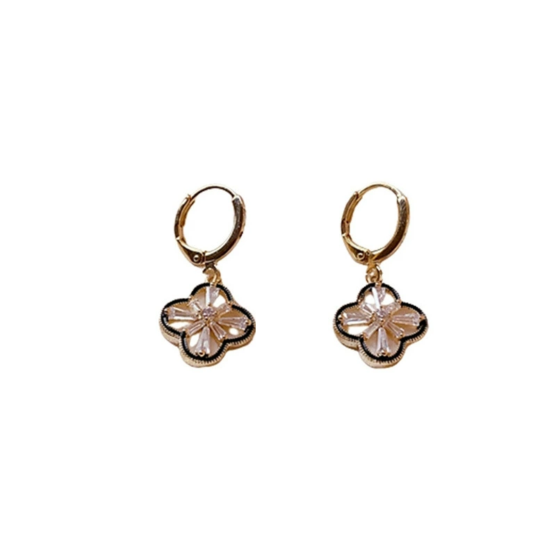 Universal fashionable sophisticated earrings, four-leaf clover, 2023 collection, light luxury style, simple and elegant design