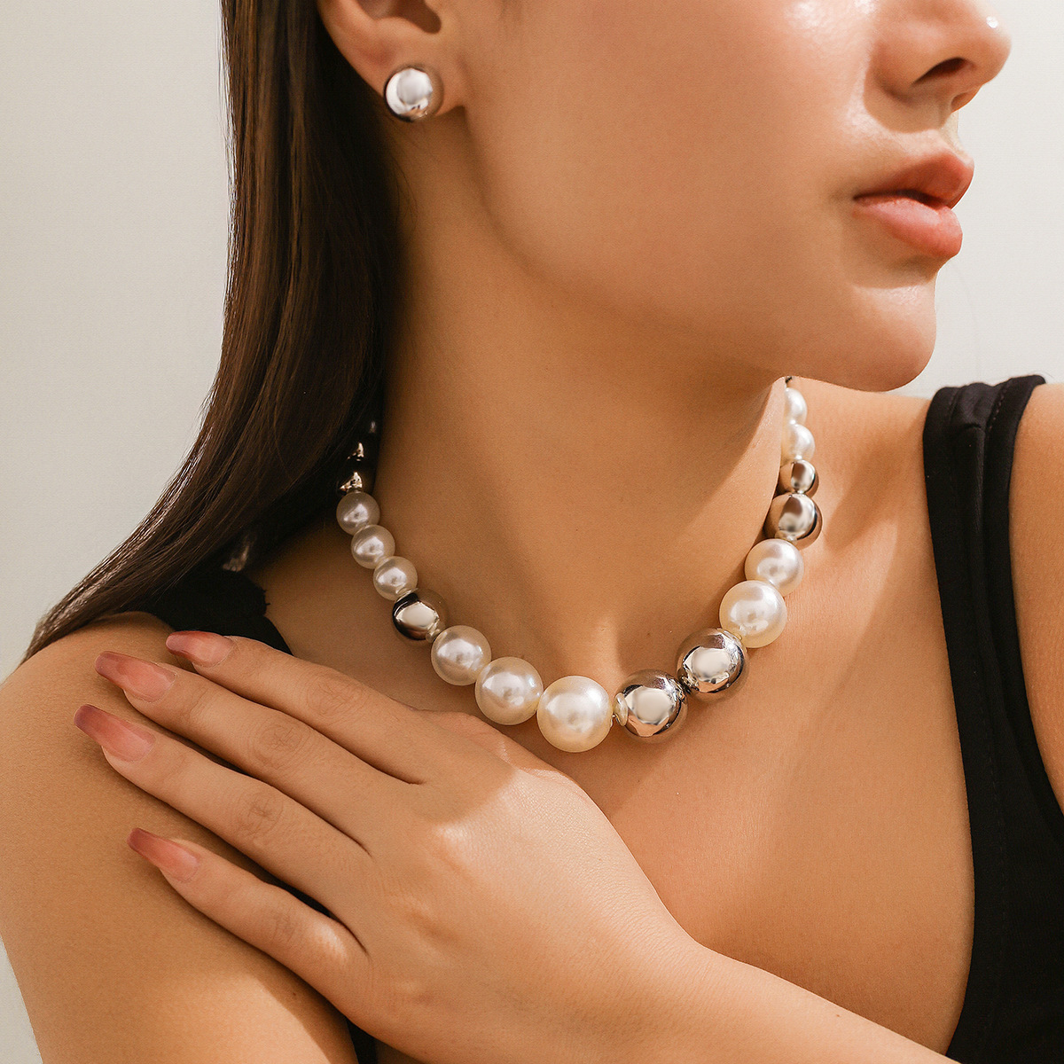 Boho Statement Necklace With Exaggerated Beads For Women_voghion.com