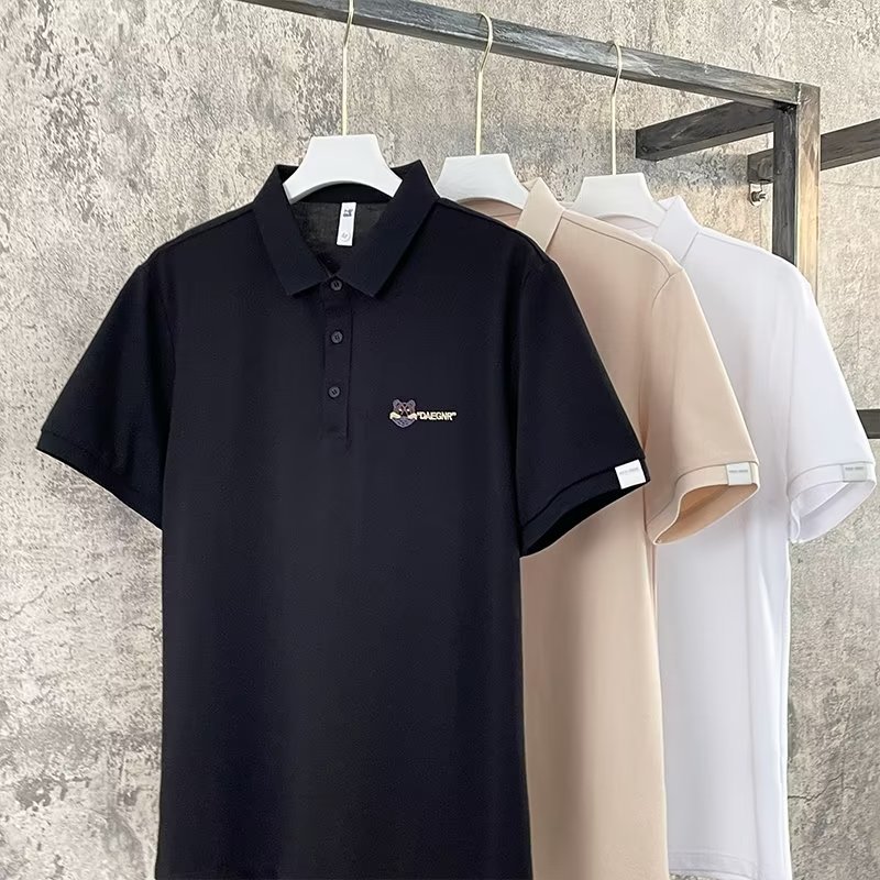 Camisa polo de solapa de manga corta para hombre de seda de hielo de verano, casual de negocios para hombre, camiseta de todo fósforo de seda de hielo, tendencia de bordado para hombre