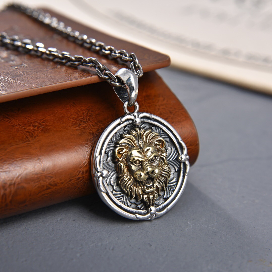 Collana nera Chencui Taiyin con catena con pendente a forma di re leone animale del marchio della marea dominante_voghion.com