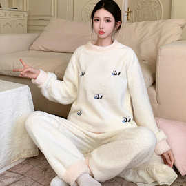 睡衣女士2025年新款秋冬季加绒加厚珊瑚绒冬天保暖家居服两件套装