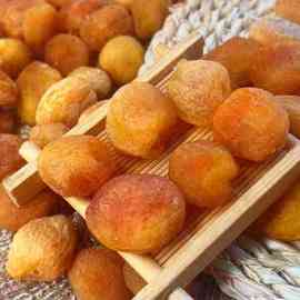 小白杏干新疆特产天然果干库车小白杏干杏包仁树上吊干杏农家杏干