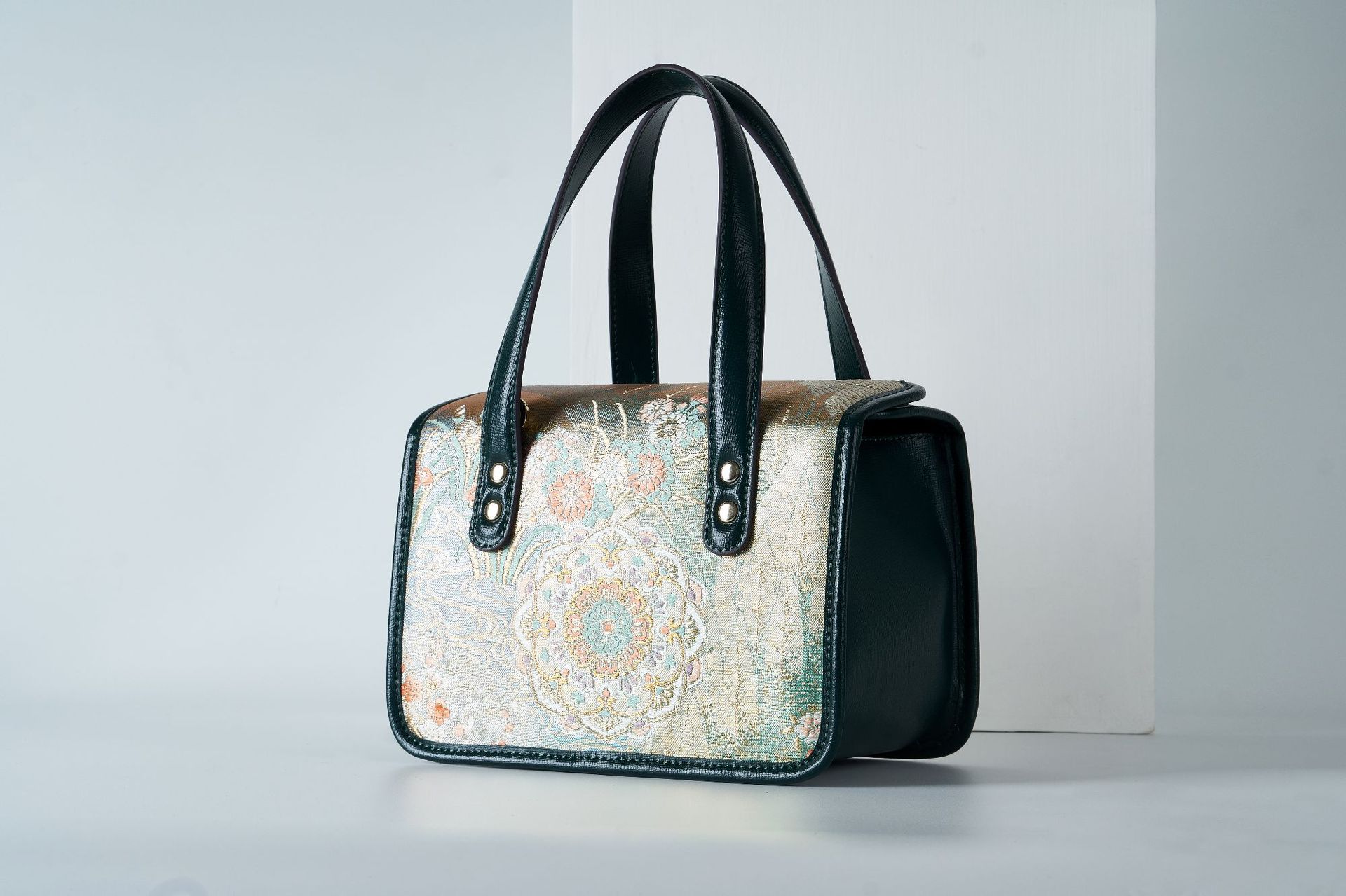 2022 New Banquet Evening Bag For Women, Ethnic Style Top Grain Cowhide Shoulder Bag With Tassel, In Stock - Thumbnail 7