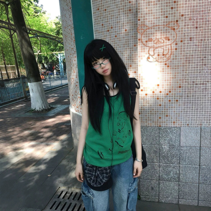 Green Camisole for Women, Summer Anime Print, Slim Fit, Sleeveless, Can Be Worn Outside or as an Inner Layer, Trendy Top Green Camisole for Women, Summer Anime Print, Slim Fit, Sleeveless, Can Be Worn Outside or as an Inner Layer, Trendy Top