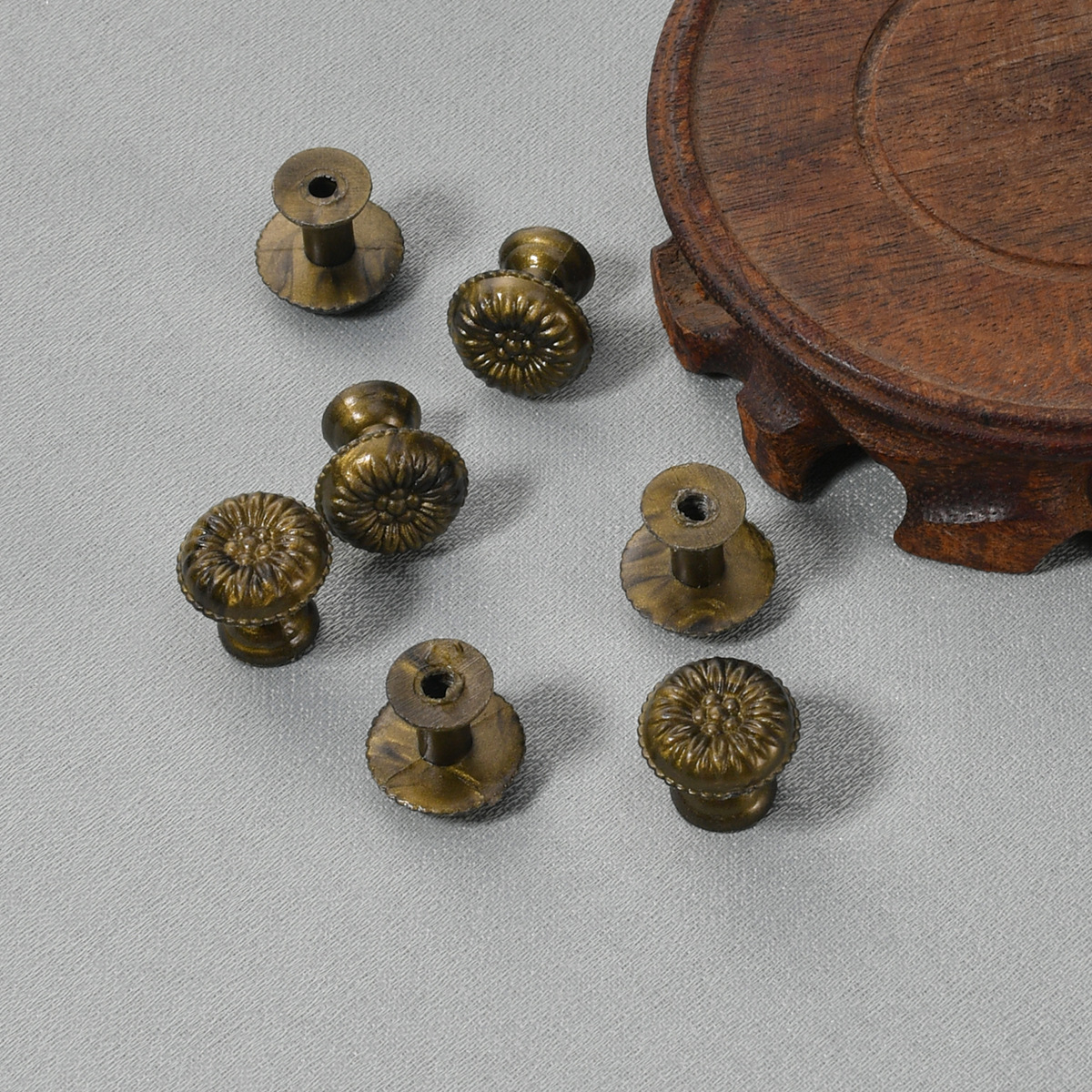 Plastic exquisite hardware new Chinese style home decor antique single hole drawer mushroom European drawer pulls accessories verdigris