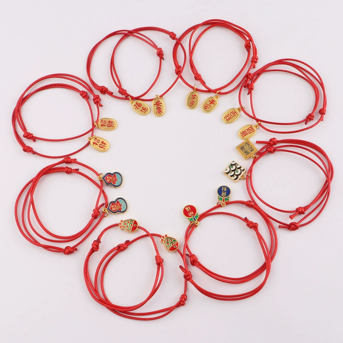 2025 Двусторонний позолоченный браслет ручной работы в китайском стиле с красной веревкой и позолоченной золотой рыбкой, удачей и долговечностью
